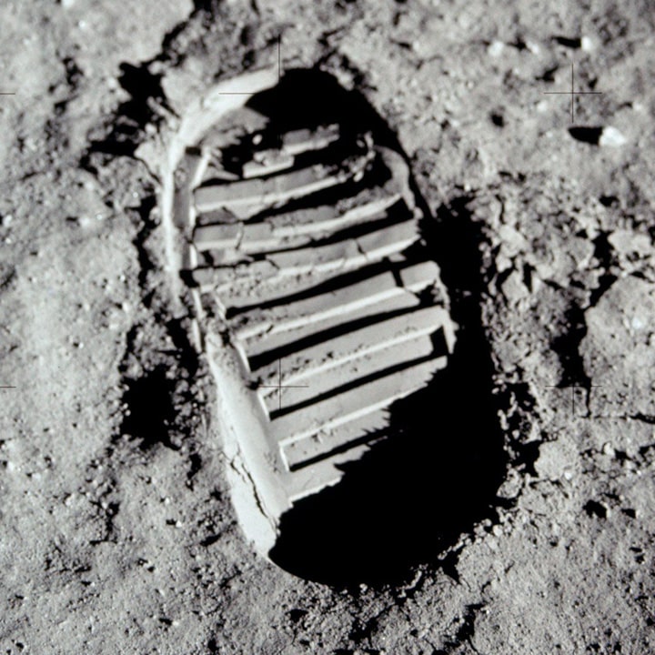 Buzz Aldrin’s shoe print on the lunar surface, photo: NASA (PD)